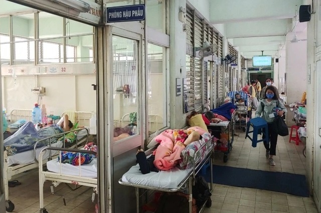 Vụ ghen tuông chém đứt lìa 2 tay ở Đồng Nai: Chồng có được giảm án vì vợ ngoại tình?