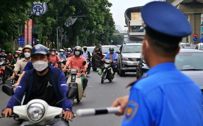 Tin thời sự mới nóng nhất 21/9: Hà Nội cấm cán bộ 