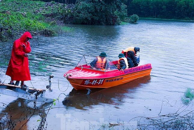 Tin thời sự mới nóng nhất 29/9: Bão tan, Bình Định cho học sinh đi học lại