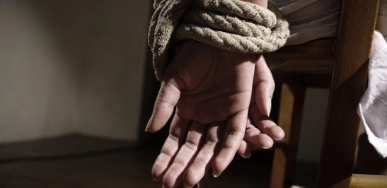 Nam sinh trốn trên trần nhà giả vờ bị bắt cóc, nhắn tin tống tiền bố mẹ 50 triệu