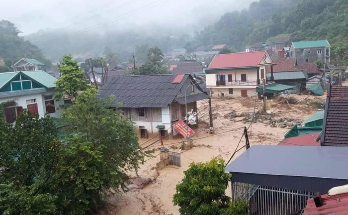 Con 4 tháng tuổi bị lũ cuốn trôi, mẹ đau đớn trước sự mất mát quá lớn