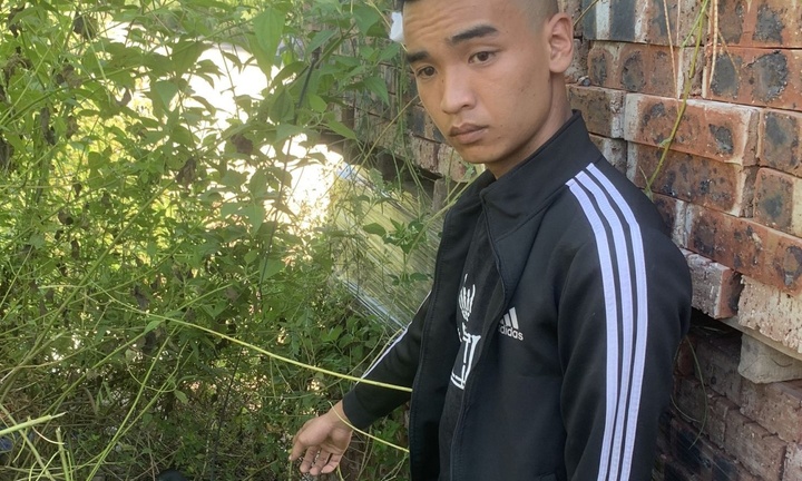 Nam thanh niên tự đập chai bia vào đầu, đến công an trình báo bị cướp