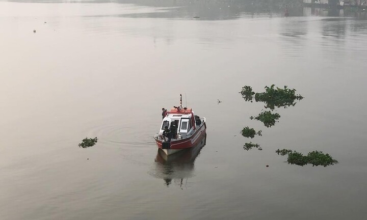 Nam thanh niên nhảy sông Sài Gòn rồi mất tích: Để lại thư và balo