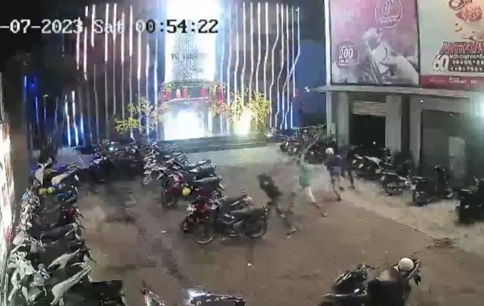 Vụ hỗn chiến kinh hoàng ở Bình Dương: Triệu tập 20 đối tượng