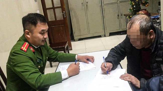 Tin thời sự mới nóng nhất 29/1: Công an triệu tập người đàn ông chửi bới tại chốt đo nồng độ cồn