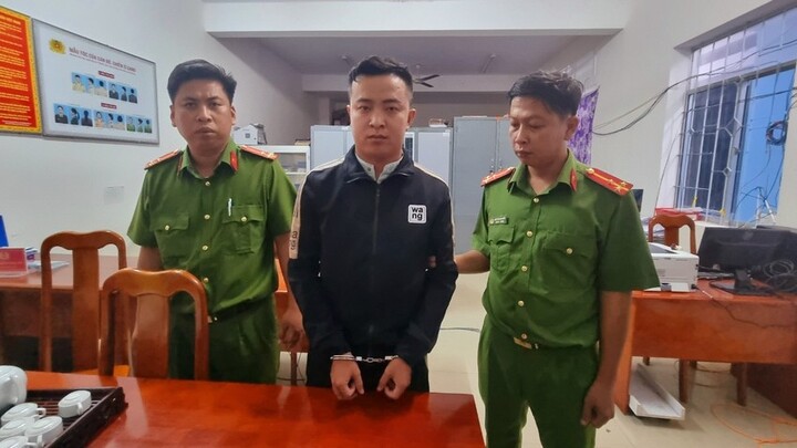 Trốn truy nã, giám đốc công ty bất động sản bị bắt khi về quê ăn Tết