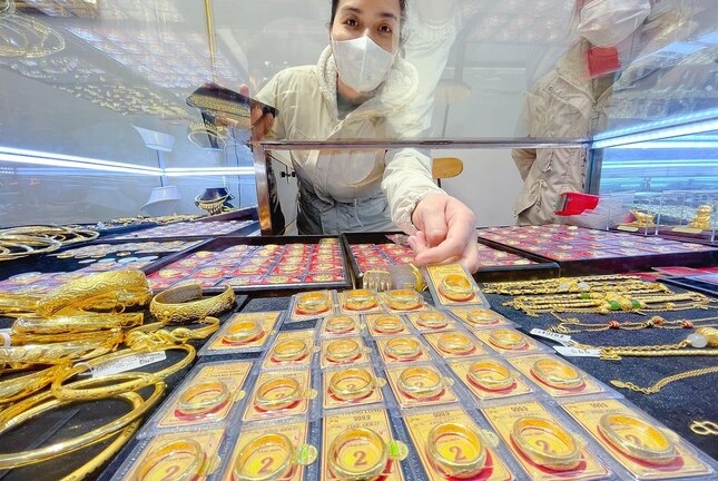 Ngày vía Thần Tài cận kề, giá vàng tăng phi mã