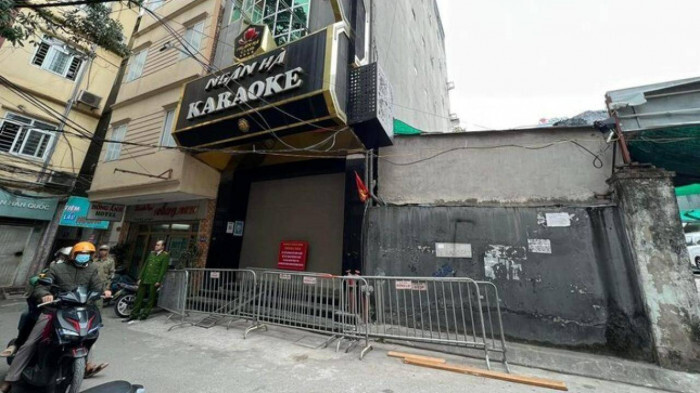 Tin thời sự mới nóng nhất 1/2: Quán karaoke cho múa thoát y bị đề xuất tước giấy phép
