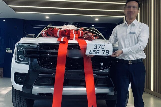 Vụ chủ xe bán tải Ford Ranger bấm được biển 45678: Thực hư tin tăng gấp đôi giá trị 