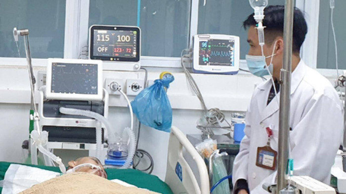 Vụ ô tô lật đè xe máy làm 4 người tử vong ở Điện Biên: Sức khỏe của nạn nhân bị thương