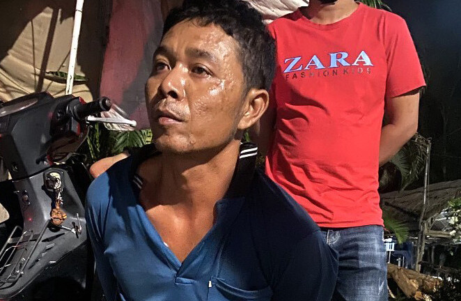 Người đàn ông ném gạch vào công an khi bị giữ xe do vi phạm nồng độ cồn