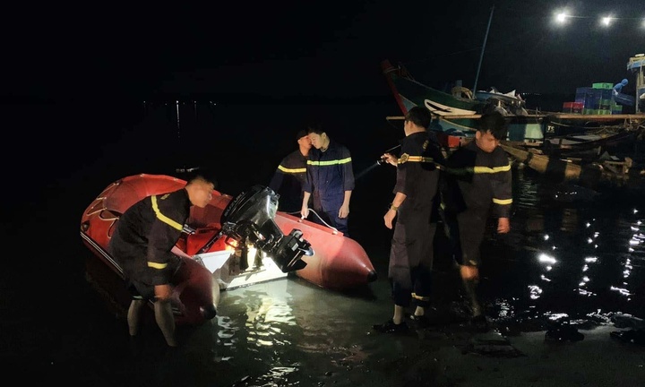 Hai vợ chồng nghi đuối nước, mất tích khi đánh cá trên sông 