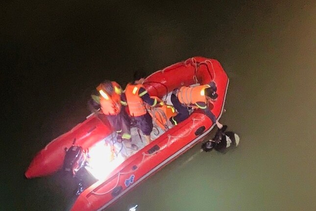 Thanh Hóa: Tìm thấy thi thể nam sinh lớp 10 dưới hồ 