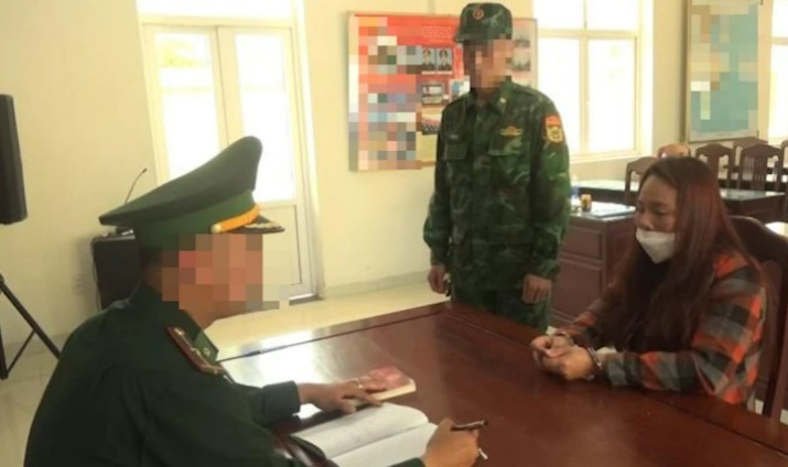 Người phụ nữ liều lĩnh giấu 12.000 viên ma túy trong 2 túi gạo nếp 