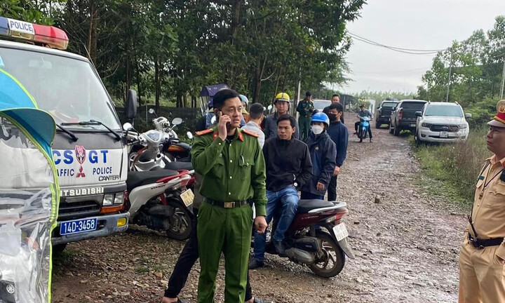 Vụ 2 vợ chồng tử vong trong ô tô đỗ ở sân bóng: Phát hiện thư tuyệt mệnh trong nhà