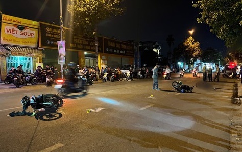 Thiếu nữ 16 tuổi chạy xe máy ngược chiều, va chạm với người đàn ông 