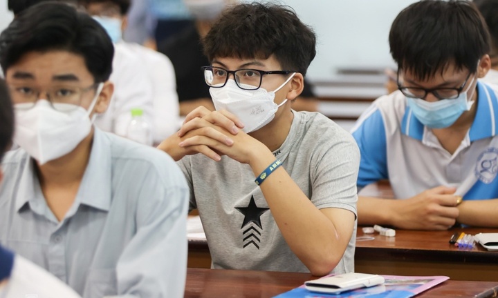 Bộ GD&ĐT: Kỳ thi tốt nghiệp THPT 2023 bắt đầu từ ngày 27/6