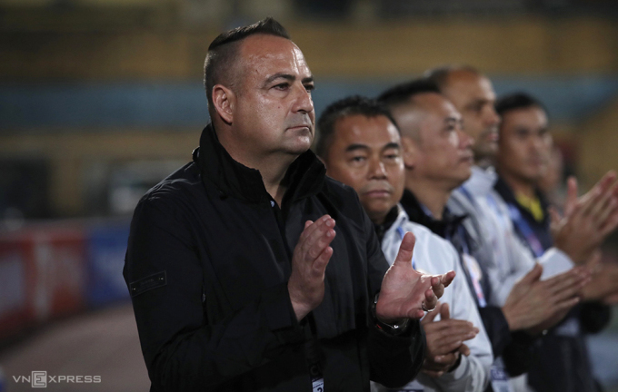 HLV Paulo Foiani lên tiếng về tin đồn sắp mất việc ở CLB Công An Hà Nội