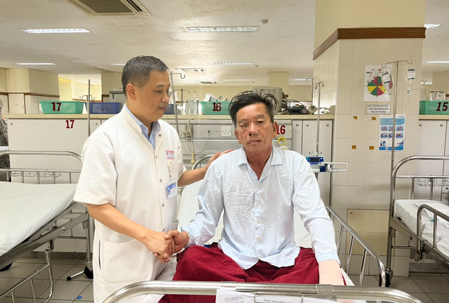 Vụ Chủ tịch phường ở Thừa Thiên Huế bị đâm: Sức khỏe giờ ra sao?