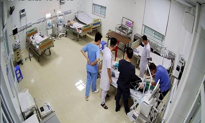 Vụ 3 bố con bị ngạt khí trong ô tô: Lý do mẹ và con trai út thoát nạn  