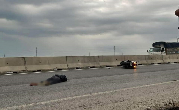 Nam thanh niên nghi bị sét đánh trúng, ngã ra đường tử vong 