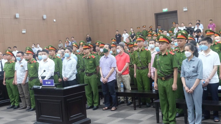 Xét xử đại án 