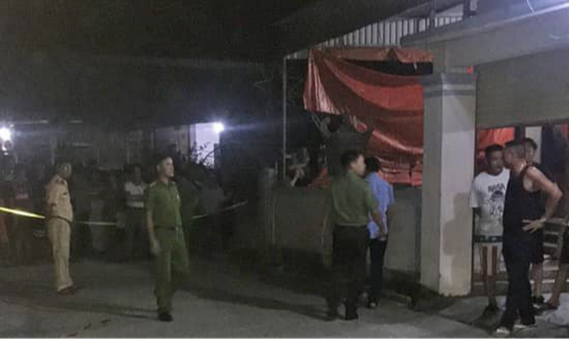 Truy bắt đối tượng vô cớ hành hung hàng xóm khiến 2 người thương vong