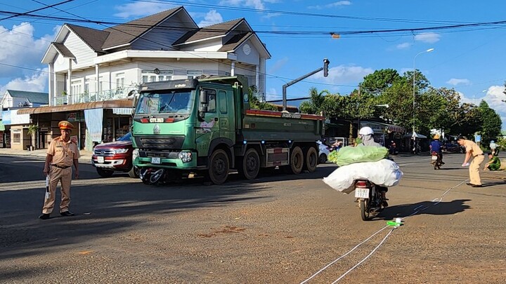 Lâm Đồng: Chi hội trưởng Chi hội phụ nữ tử vong thương tâm sau va chạm với xe ben 
