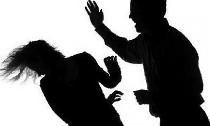 Người chồng dùng chổi đánh vợ ở Nghệ An bị xử phạt 15 triệu đồng