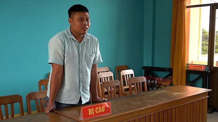 Xin 2 viên đạn để làm đồ mỹ nghệ, nam thanh niên lĩnh 12 tháng tù