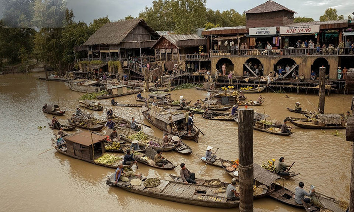 Bất ngờ đại cảnh 400 diễn viên, 50 chiếc thuyền gỗ trong phim 40 tỷ