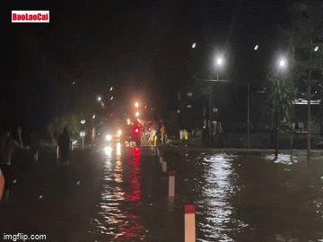 Video: Lũ ống ập về Lào Cai, tìm thấy 2 thi thể