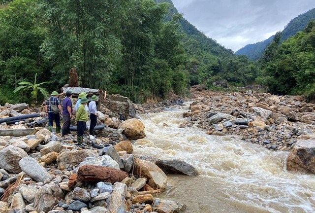Lũ dâng kinh hoàng ở Lào Cai: Trưởng trạm Y tế cùng 2 người mất tích, hàng trăm người tìm kiếm 