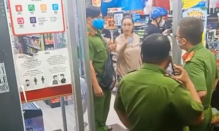 Tin tức thời sự mới nóng nhất hôm nay 2/6: Người phụ nữ không đeo khẩu trang, gây rối ở cửa hàng tiện lợi