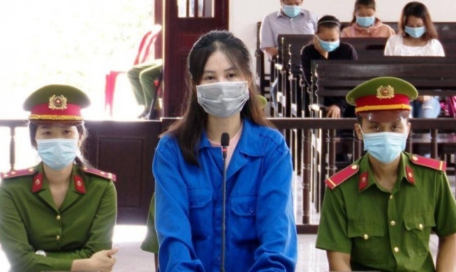 Bảo mẫu đánh bé trai 22 tháng tuổi tử vong chỉ vì ăn cơm chậm