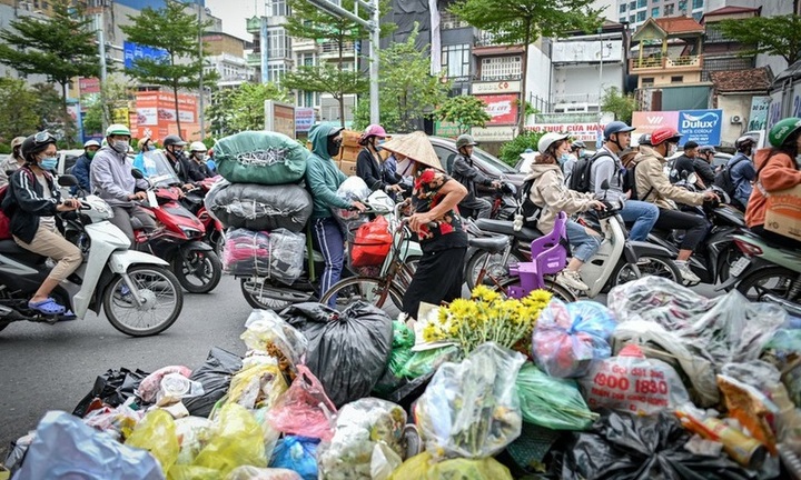 Nhiều