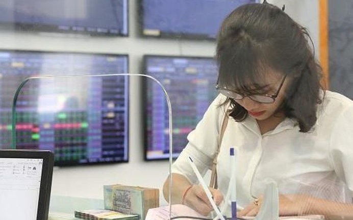 Nhóm ngành ngân hàng báo lãi đậm nhờ đâu?
