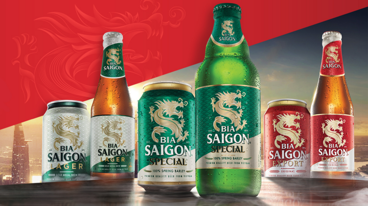 Tỷ phú Thái Lan bán bia lãi đậm trong mùa dịch