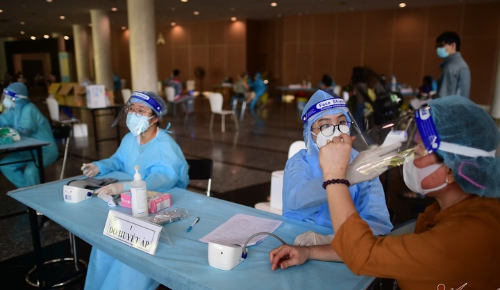 TP.HCM: Lập kỷ lục về số người tiêm vaccine COVID-19 trong một ngày