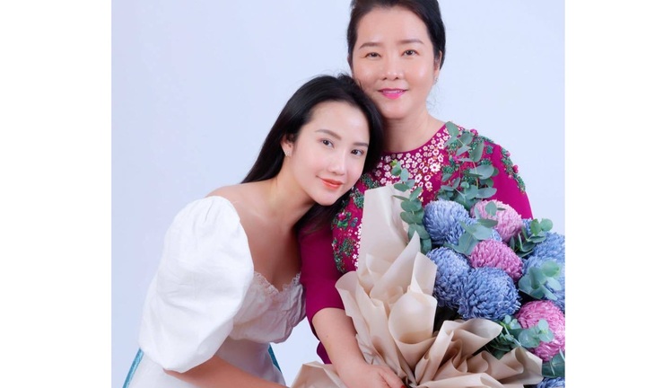 Điểm lại những cặp mẹ con đại gia xinh đẹp, quyền lực trên thương trường