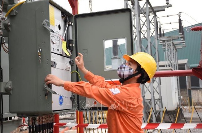 Nắng nóng, tiêu thụ điện năng cao kỷ lục, EVN khuyến cáo người dân sử dụng điện tiết kiệm