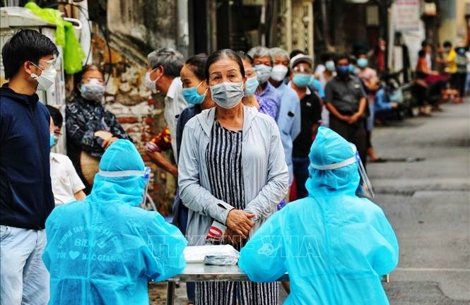 Chiều 16/8, Hà Nội chỉ ghi nhận 1 ca mắc mới COVID-19, dỡ phong tỏa BV Phổi Hà Nội