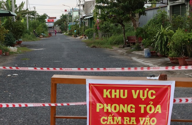 Tin tức thời sự mới nóng nhất hôm nay 21/8: Nam thanh niên trốn khỏi khu phong tỏa để mua bia rượu