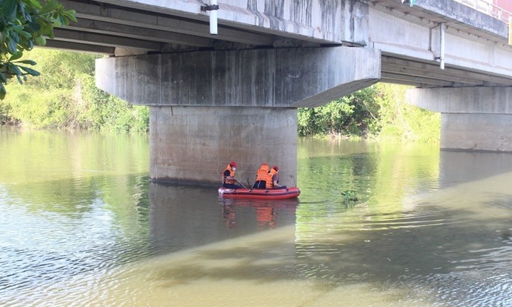 Tin tức thời sự mới nóng nhất hôm nay 15/9: Người đàn ông đâm vợ trọng thương rồi nhảy cầu tự tử