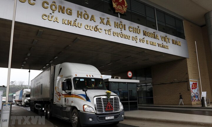 Mở cửa khẩu xuất nông sản chính ngạch sang Trung Quốc