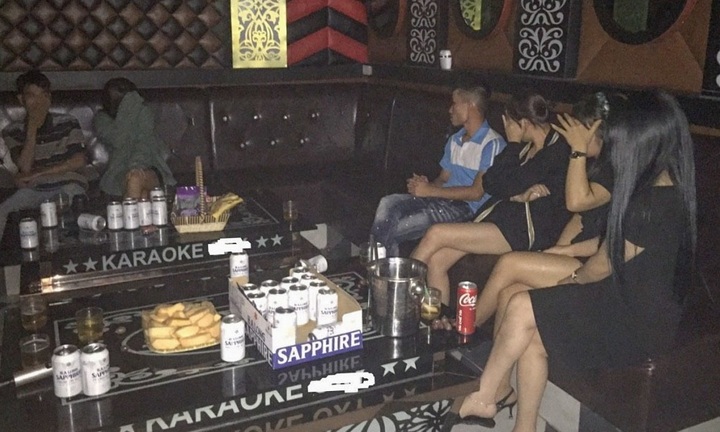 Quảng Ninh: Hai quán karaoke hoạt động