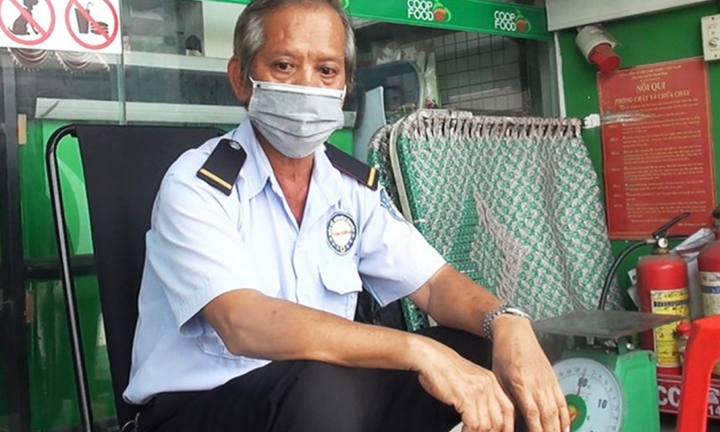 Bác bảo vệ 65 tuổi thất thần vì bị dàn cảnh trộm xe máy SH Mode