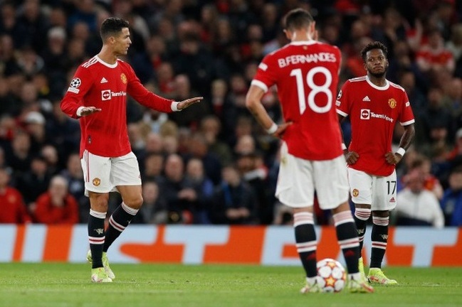 Vì sao Ronaldo nổi điên, mắng đồng đội Man Utd không biết xấu hổ?