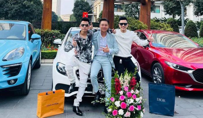 Thú chơi xe sang tiền tỷ, đồ hiệu, check-in sang chảnh của ông trùm đường dây đánh bạc 30.000 tỷ vừa bị triệt phá