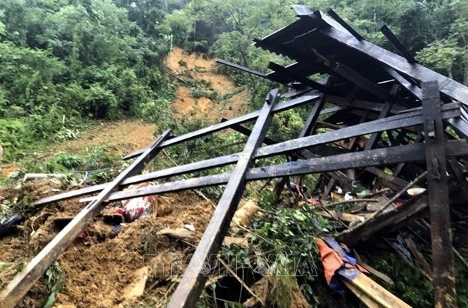 Tuyên Quang: Sạt lở đất khiến 3 em nhỏ tử vong